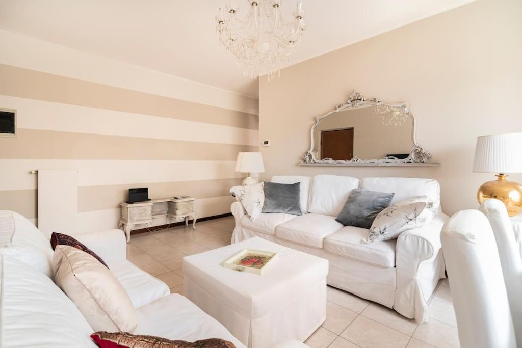 Fiorenza House Luisago Esterno foto